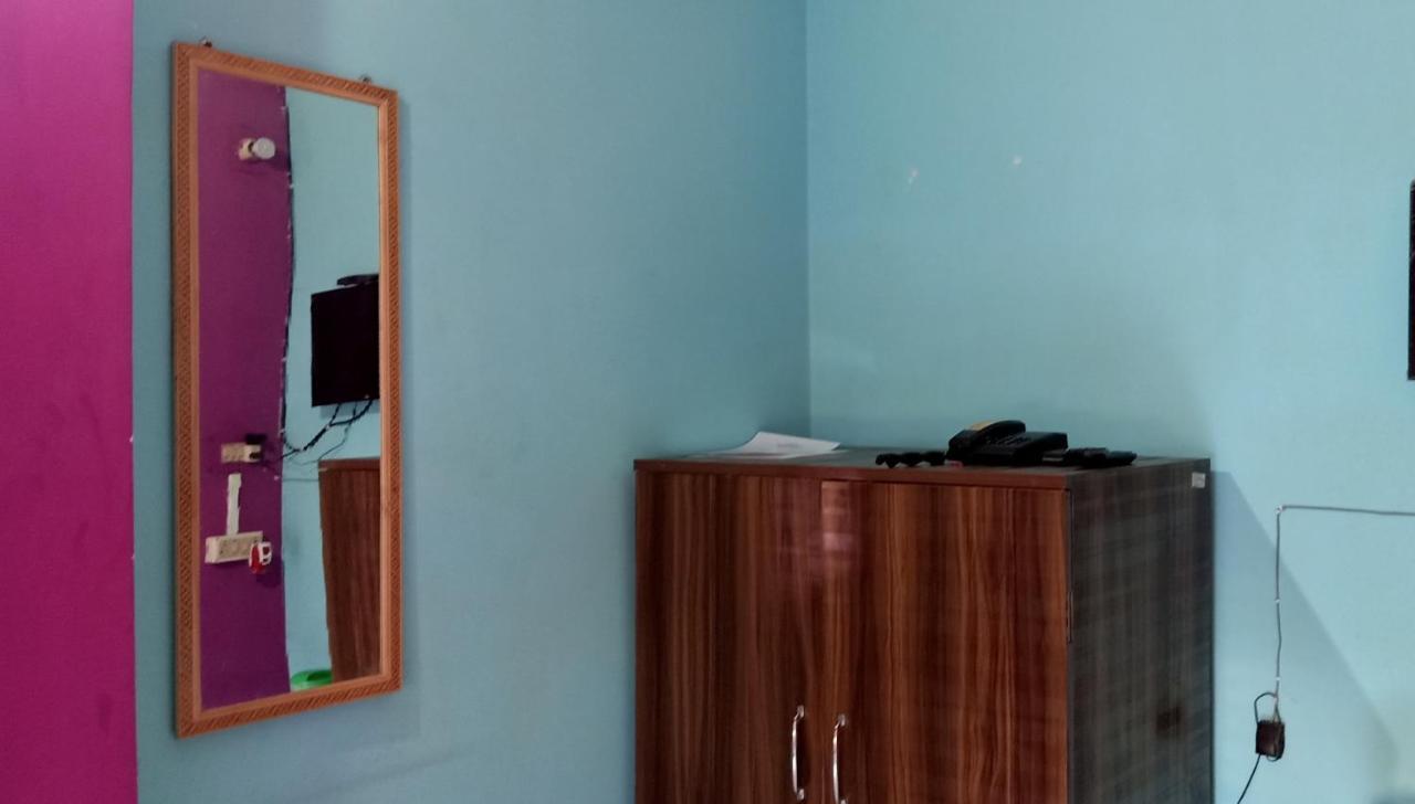 Hotel Lg Towers Guwahati Esterno foto