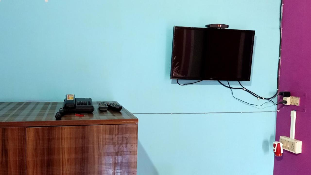 Hotel Lg Towers Guwahati Esterno foto