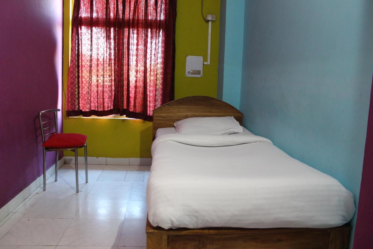 Hotel Lg Towers Guwahati Esterno foto