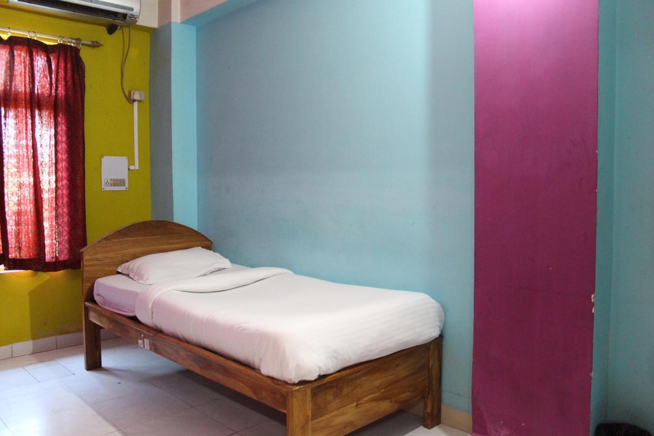 Hotel Lg Towers Guwahati Esterno foto