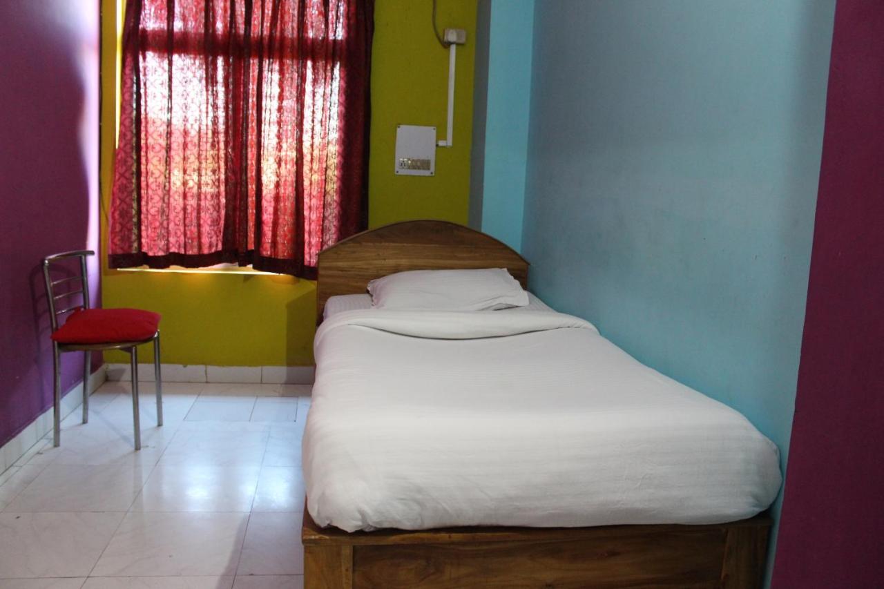 Hotel Lg Towers Guwahati Esterno foto