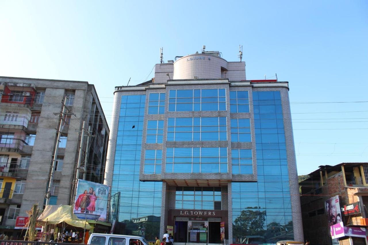 Hotel Lg Towers Guwahati Esterno foto