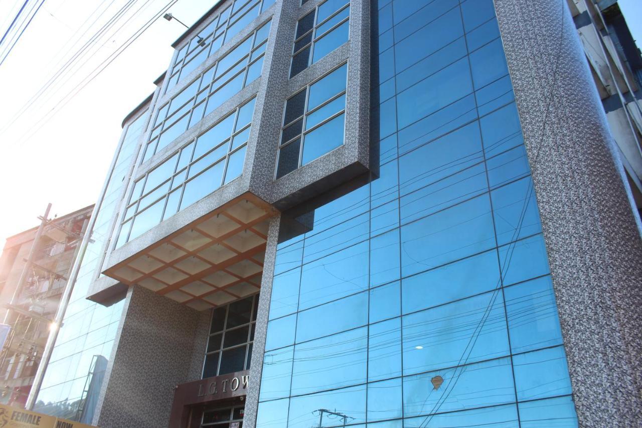 Hotel Lg Towers Guwahati Esterno foto